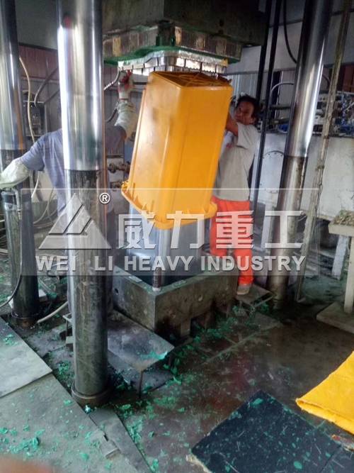模压玻璃钢垃圾桶专用四柱液压机